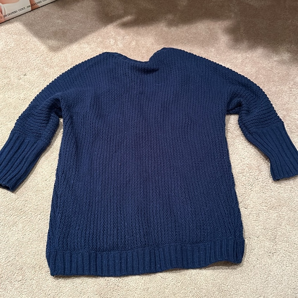 Express Sweater - Picture 5 of 6